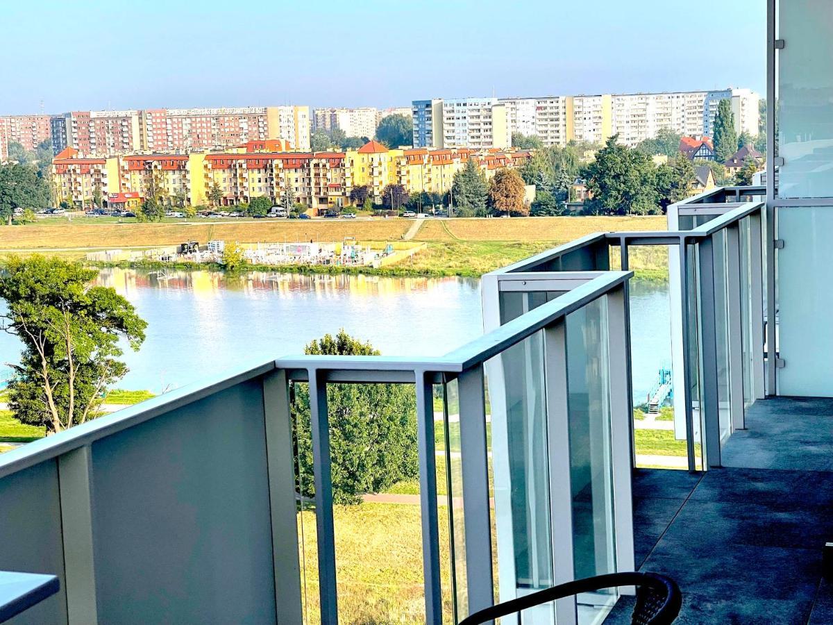 Apartament Z Tarasem I Widokiem Na Odre Wroclaw Exterior photo